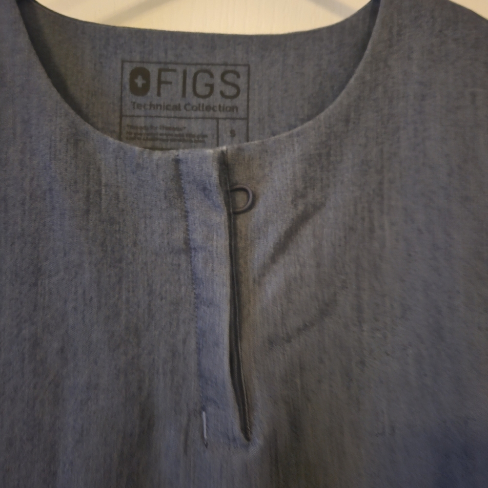 Figs Scrub Top - Picture 3 of 3